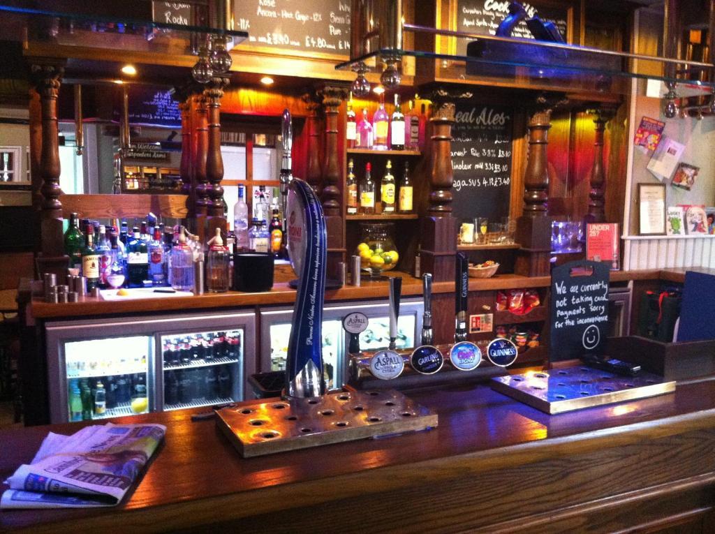 The Carpenter'S Arms Hotel Кеймбридж Екстериор снимка